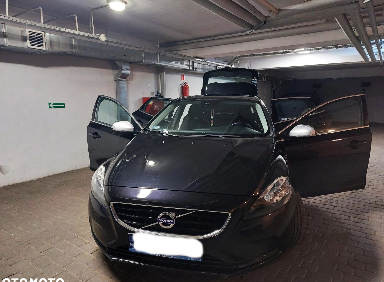 Volvo V40 cena 28500 przebieg: 308000, rok produkcji 2014 z Toruń małe 121